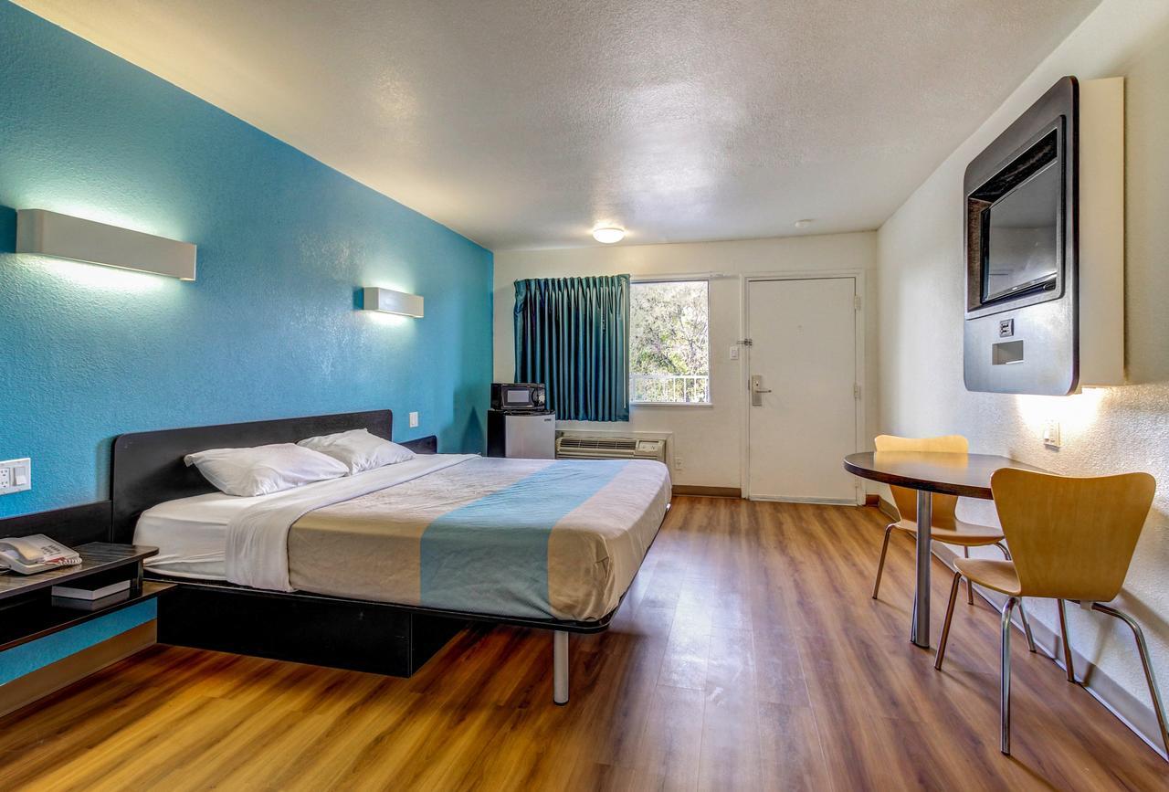 Motel 6 Waco - Lacy Lakeview Bellmead Dış mekan fotoğraf
