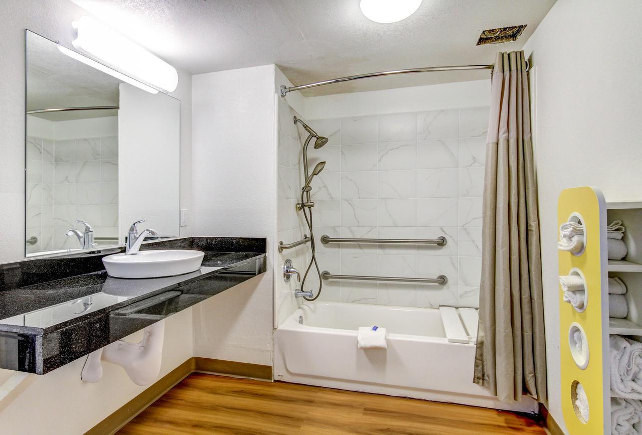 Motel 6 Waco - Lacy Lakeview Bellmead Dış mekan fotoğraf
