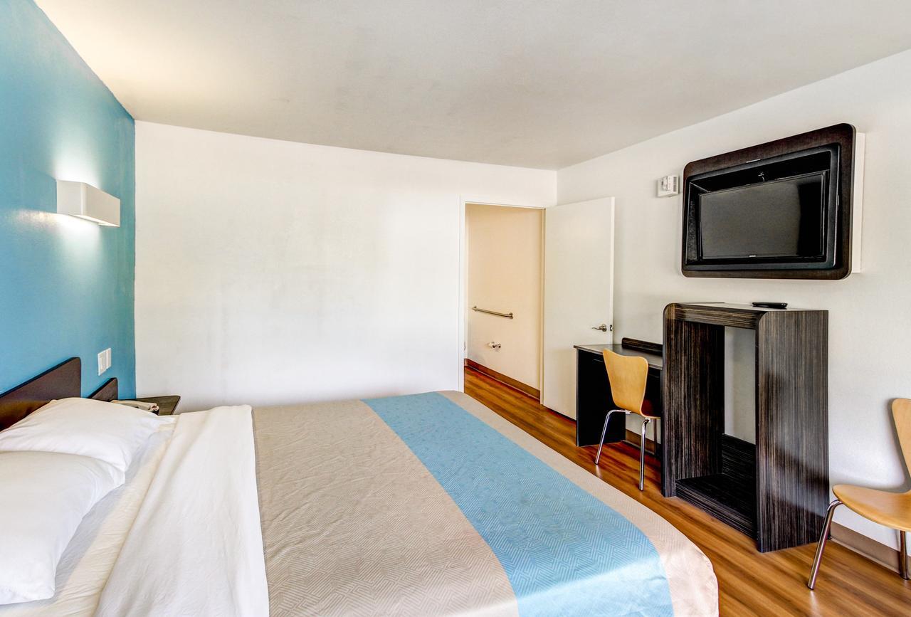 Motel 6 Waco - Lacy Lakeview Bellmead Dış mekan fotoğraf